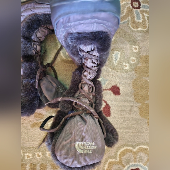 North Face Winter Boots sz 9 - Picture 3 of 5